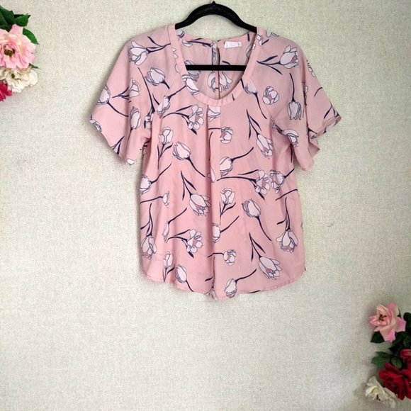 Sienna Sky Tops - 3/$30 Sienna Sky Keyhole Back Floral Swing Blouse